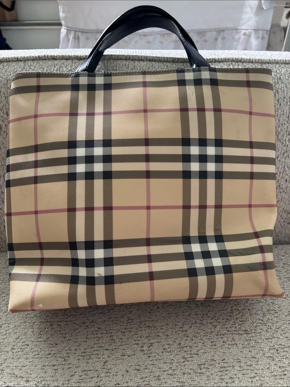 Classic Beige Plaid Tote Bag with Black Handles - Picture 5 of 14